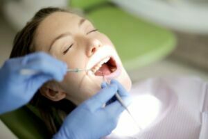 Trending Topic : Ankylosing Spondylitis है तो रखिए Oral Care का ख्याल